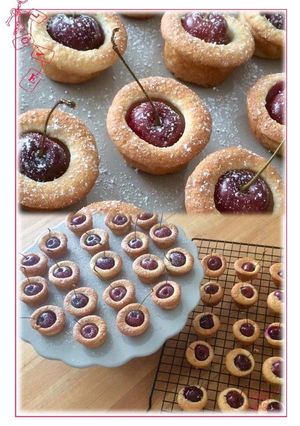 O poză a rețetei Mini Muffins cu cireșe..Mini-Moelleux a la Cerise.