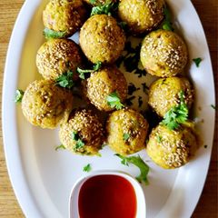 A picture of Moong dal appe.