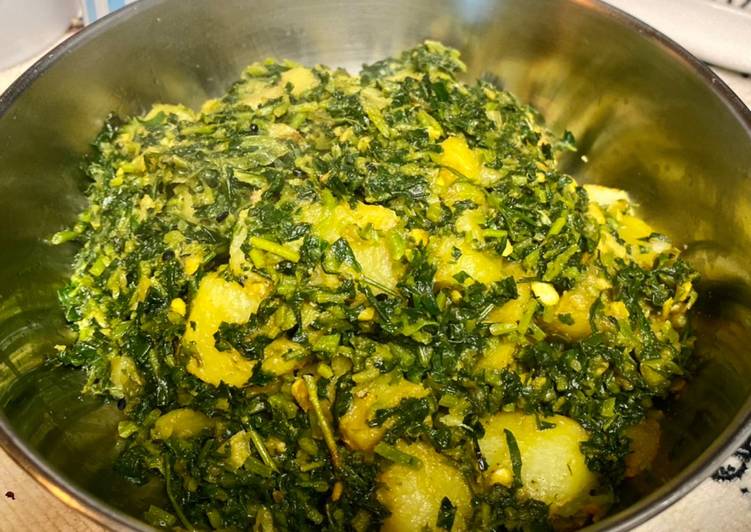Steps to Prepare Speedy Aloo methi curry (fenugreek potato)