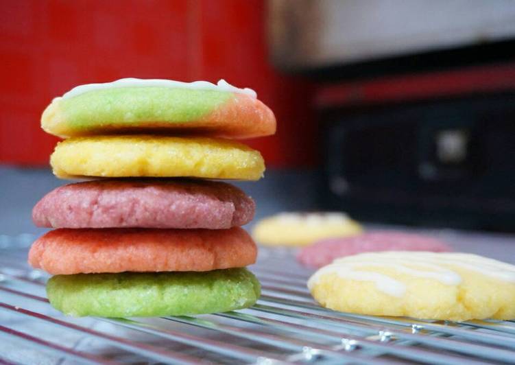 Resep: Untuk Mencoba Di RumahColorful sugar cookies / kukis warna warni