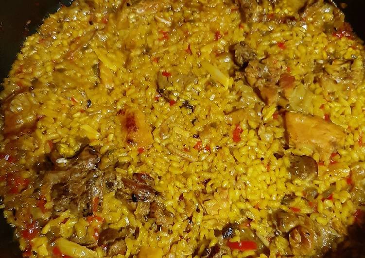 Paella de conejo