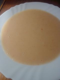 Una foto de Puré de ajo puerro con abadejo