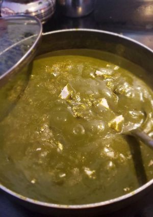 A picture of Spinach Broccoli Curry.