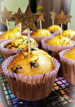 Una foto de Muffins de vainilla con chips de chocolate