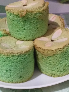 Foto resep #46 Chiffon Pandan Putih Telur💚