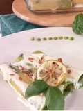 Cannelloni al pesto mandorlato su salsa al pecorino