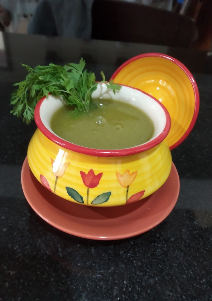 સરગવા નો સૂપ (Saragva Soup Recipe In Gujarati) રેસીપી મુખ્ય ફોટો