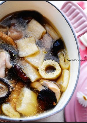 竹笙香菇雞湯 的食譜成品照片