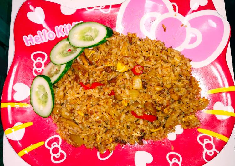 Cara Siapkan saat makan malamNasi goreng kornet mewah