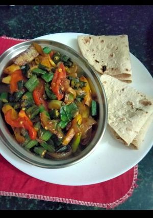 A picture of Bhindi Do pyazza.