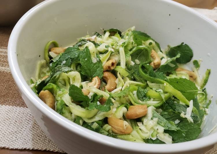 Espaguete-salada de abobrinha