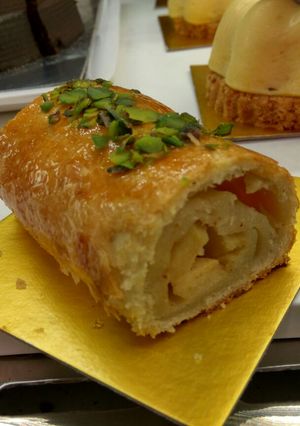 A picture of Apple strudel.