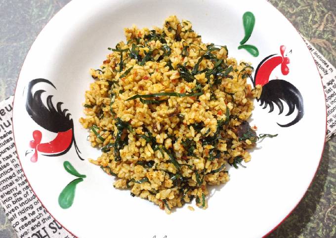 Resep Nasi Goreng Daun Mengkudu oleh Titisari Lesanpura - Cookpad