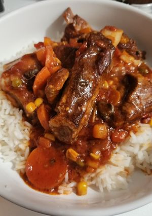Una foto de Costillitas de cerdo en salsa