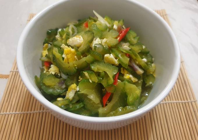 Standar Bagaimana cara memasak Tumis Pare Telur Orak-Arik Tidak Pahit dijamin nikmat