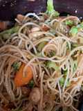 Tallarines con pollo