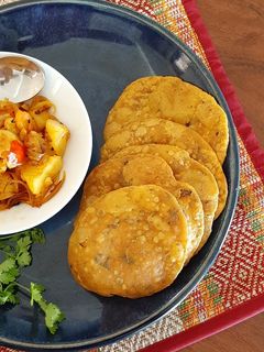 মশলা পুরি (masala puri recipe in Bengali) রেসিপির প্রধান ছবি