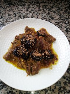 صورة لوصفة طبق لحم ببرقوق