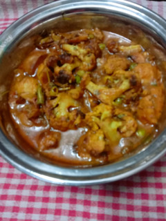 ফুলকপি আলুর কষা (Phulkopi aloor kosha recipe in Bengali) রেসিপির প্রধান ছবি
