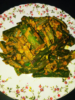 सरसों वाली भिंडी की सब्जी (sarso wali bhindi ki sabzi recipe in Hindi) रेसिपी मुख्य फोटो