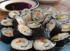 Una foto de Maki sushi 🍙🍣