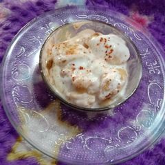 A picture of Dahi bhalle.