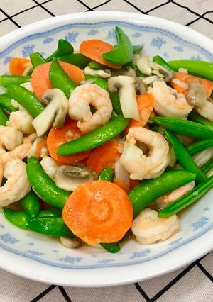 蘑菇清炒甜豆蝦仁 的食譜成品照片
