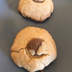 Peanut butter chocolate button cookies A picture of Peanut butter chocolate button cookies.