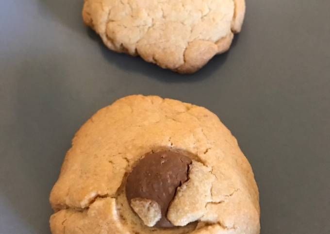 Peanut butter chocolate button cookies