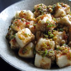 A picture of Fried Tofu With Spicy Garlic Sauce.