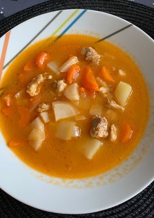 Klasszikus gulyásleves recept fotója
