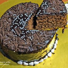 A picture of चॉकलेट ट्रफल केक(Chocolate truffle cake recipe in hindi).