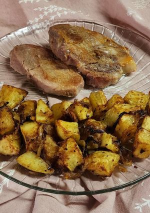 Una foto de 🥔🧅🌶️ Guarnición picante de papas y cebolla al curry 🌶️ al horno 🌶️🧅🥔