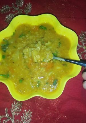 मिक्स वेज चटपटा दलिया (Mix veg chatpata daliya recipe in Hindi) रेसिपी मुख्य फोटो