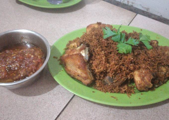 Ayam laos gampang dengan sambel trasi ndeso