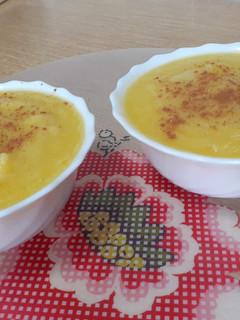 Una foto de Postre de piña y mango