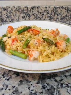 Una foto de Arroz frito dorado o huang jin chao fan