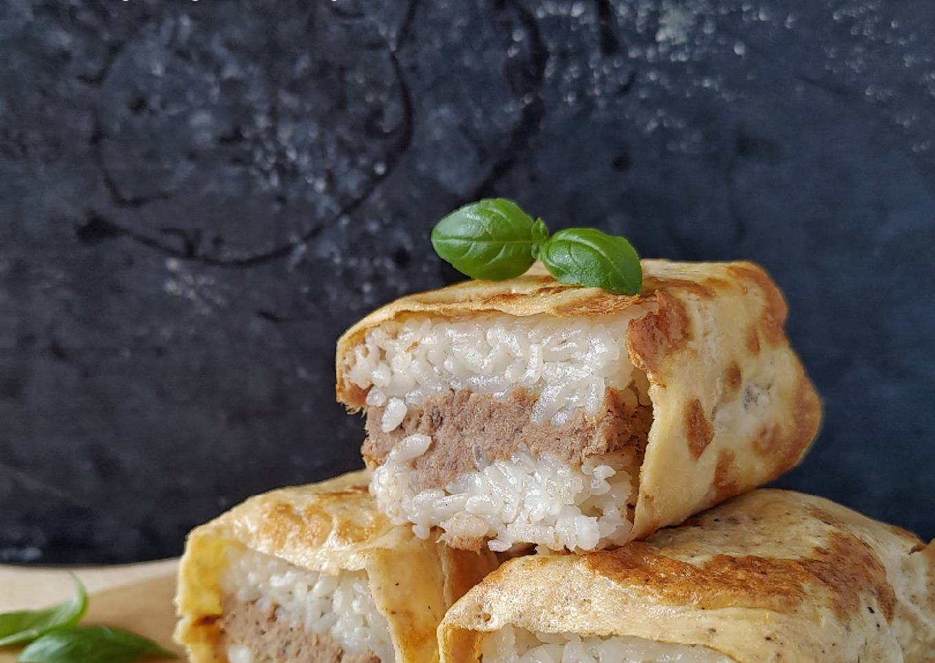 Arem-arem Tuna Selimut Telur