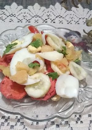 A picture of Egg salad 🥗.