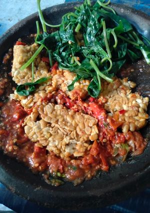 Foto resep Tempe Penyet Sambal Jeruk Purut Kulupan Kangkung