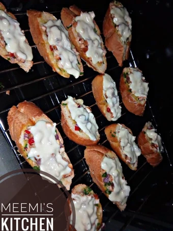 Easy Way Make Recipe Pizza style mini chicken baguette that is Really Delicious, Tasty}