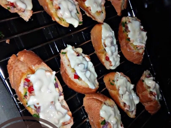 Easy Steps to Make Pizza style mini chicken baguette the Can Spoil the Tongue Makes you drool