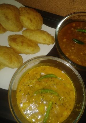 A picture of Dal  ki kachori.