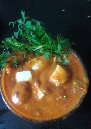 શાહી પનીર (Shahi paneer Recipe in Gujarati) રેસીપી મુખ્ય ફોટો