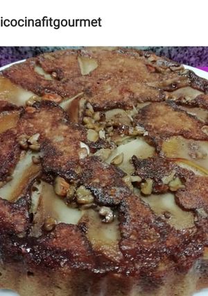 Una foto de Tarta invertida de avena, yogur y manzana. 😁