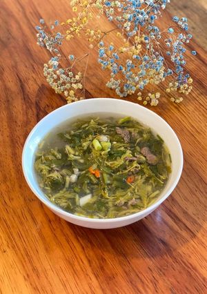 Hình của món Canh thịt bò lá me.