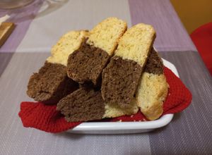 Foto di Biscottoni parigini siciliani bicolore da inzuppo