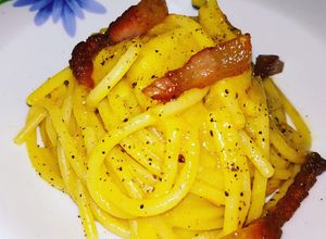 Foto di Pasta alla Cantonata - Spaghettoni datterini gialli e guanciale