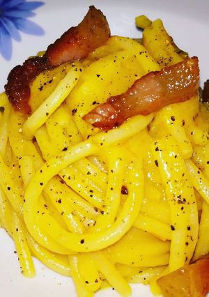 Foto di Pasta alla Cantonata - Spaghettoni datterini gialli e guanciale