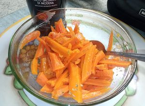 Foto di Carote con aceto balsamico 😋